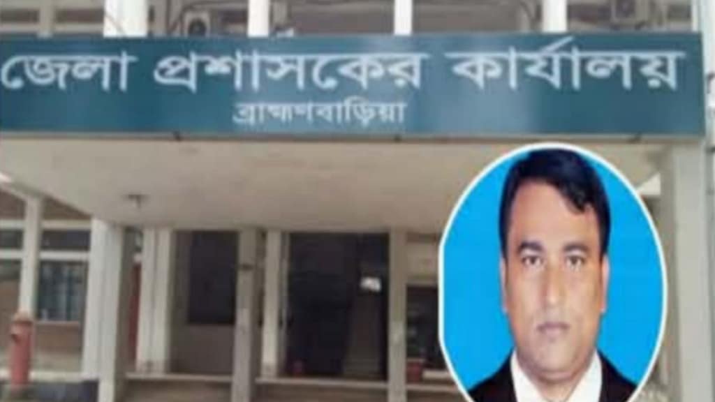 ২১ বছর একই চেয়ারে, গড়লেন সম্পদের পাহাড়!