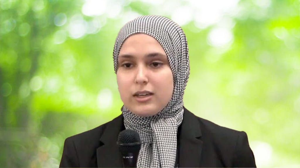 ট্রাম্প প্রশাসনের নীতির প্রতিবাদে পদত্যাগ