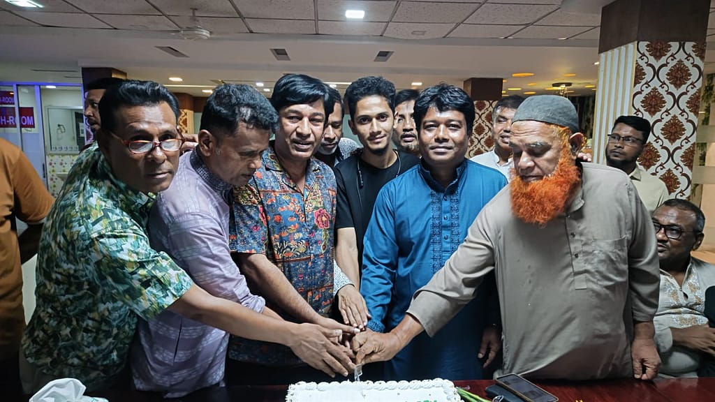 রাজবাড়ীতে জিয়া মঞ্চের কেন্দ্রীয় কমিটির সহ-সাংগঠনিক সম্পাদক আনোয়ার পারভেজের জন্মদিন উদযাপন