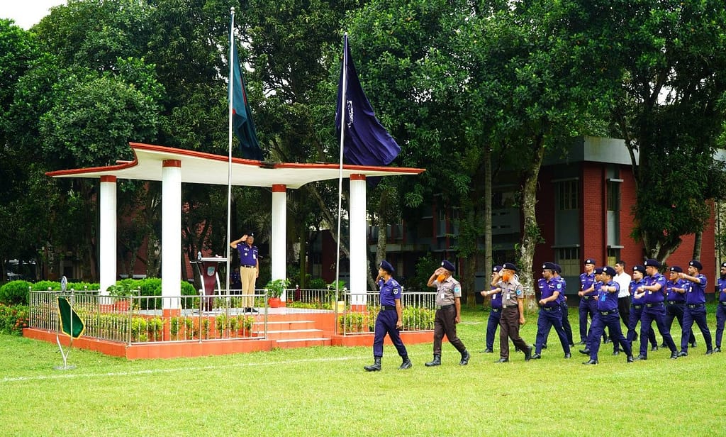 রাজবাড়ী জেলা পুলিশের মাস্টার প্যারেড, কল্যাণ ও অপরাধ সভা অনুষ্ঠিত