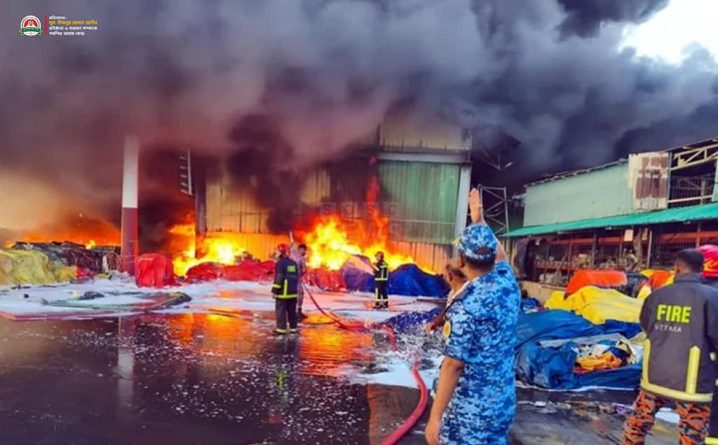 ঢাকা এয়ারপোর্ট ফায়ারে গার্মেন্টস রপ্তানিকারকদের ১ বিলিয়ন ডলারের ক্ষতি